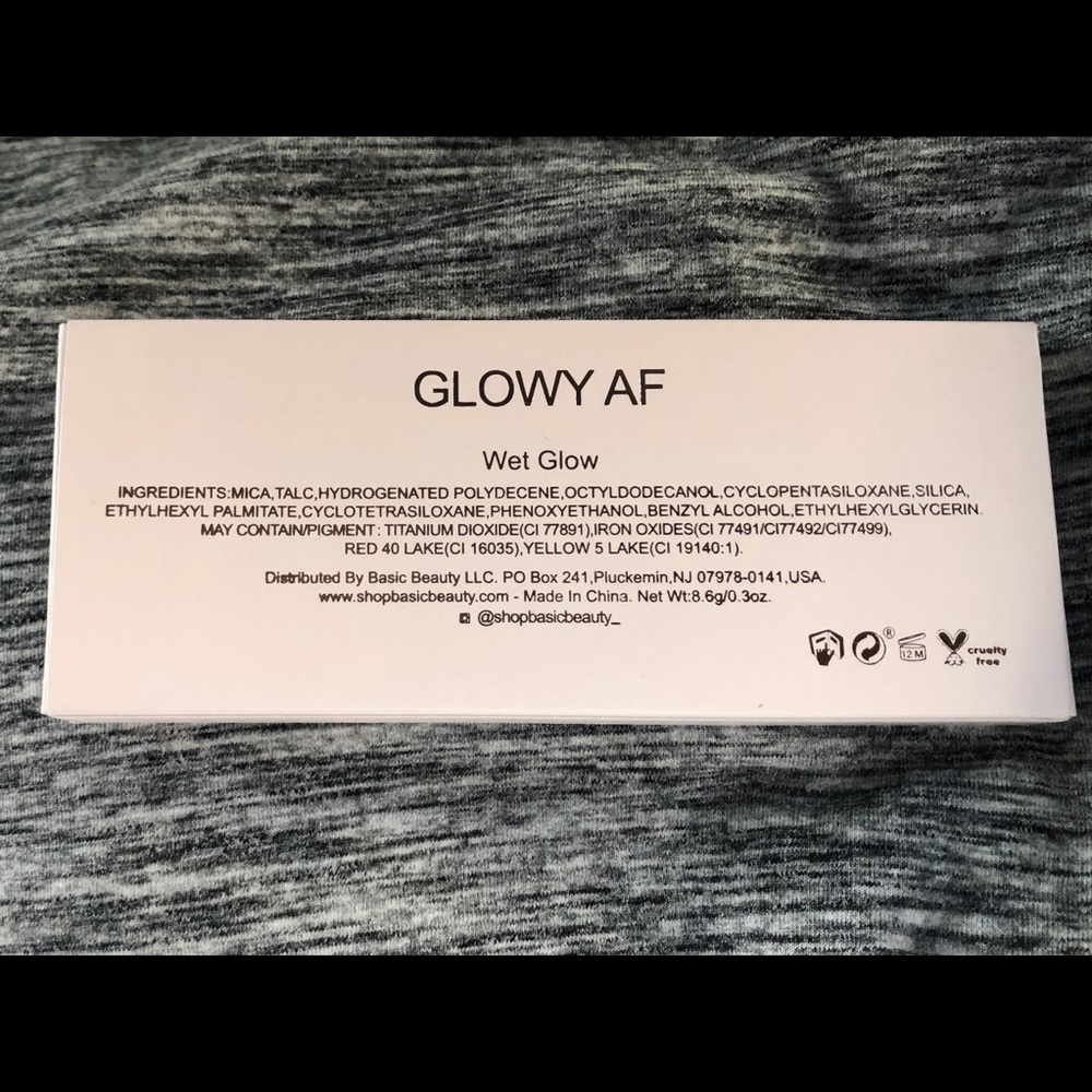 Basic Beauty BNIB - Picture 2 of 3